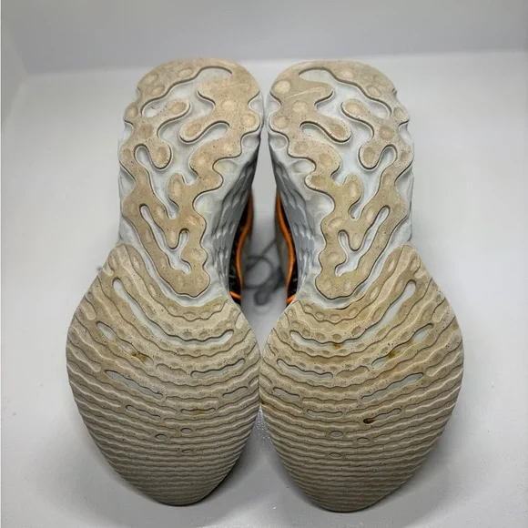 Nike React Infinity Run Flyknit 2 Men’s Size 11 Light Bone/Gray Running Shoes - Picture 8 of 11